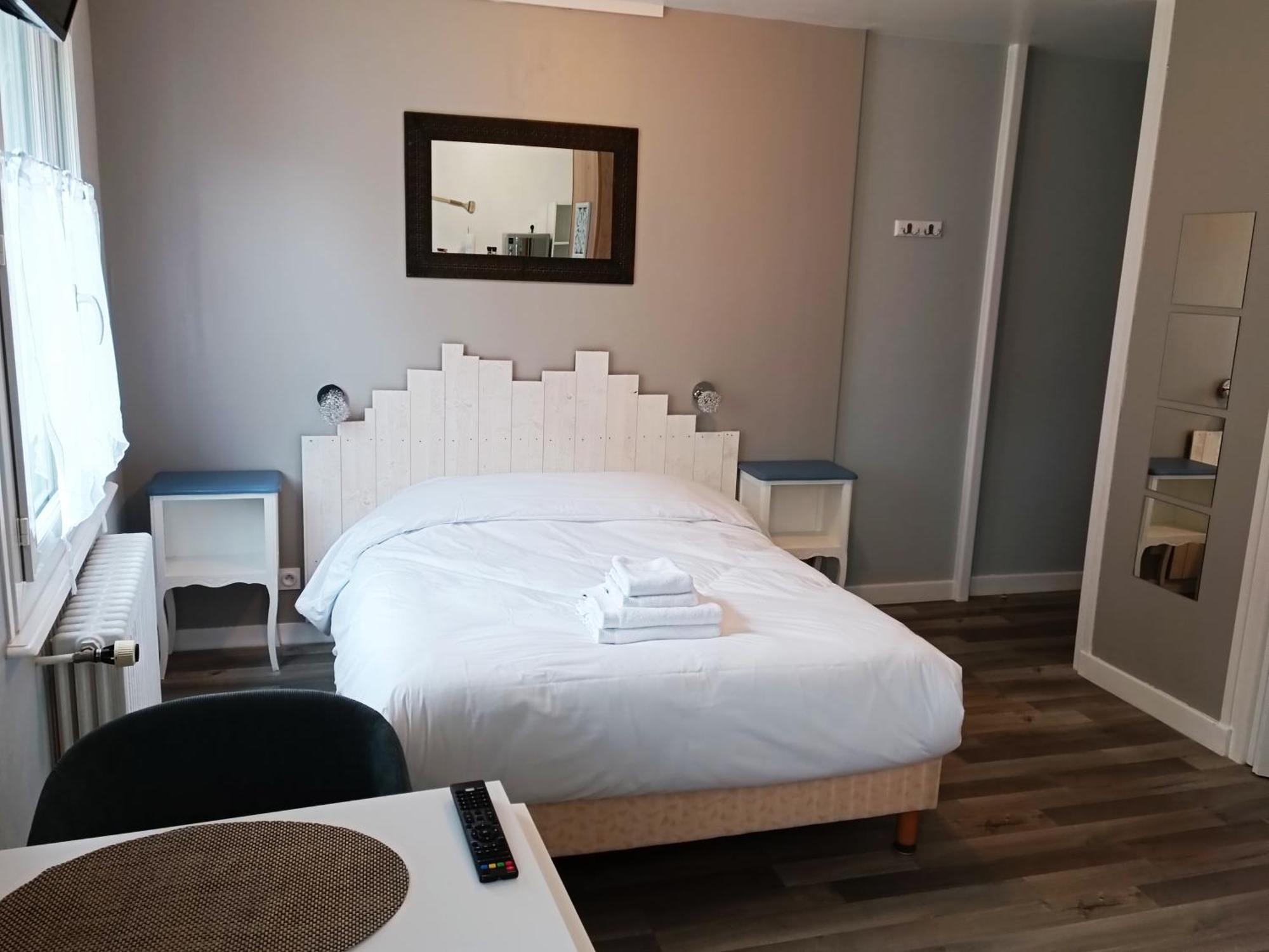 Hotel Hôtel-relais De Trefeuntec 2*